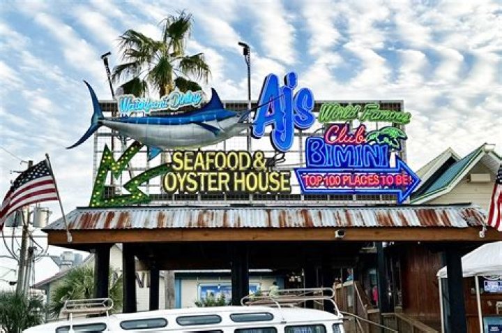 Aj'seafood &amp; Oyster Bar: A Premier Seafood Dining Experience