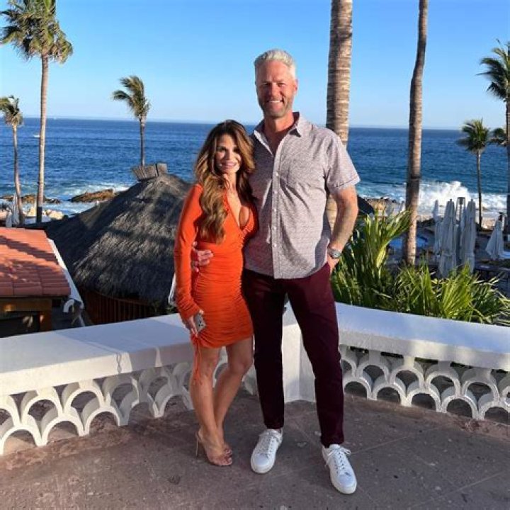 Al Gore's New Wife: A Closer Look at His Life, Relationship, and Influence