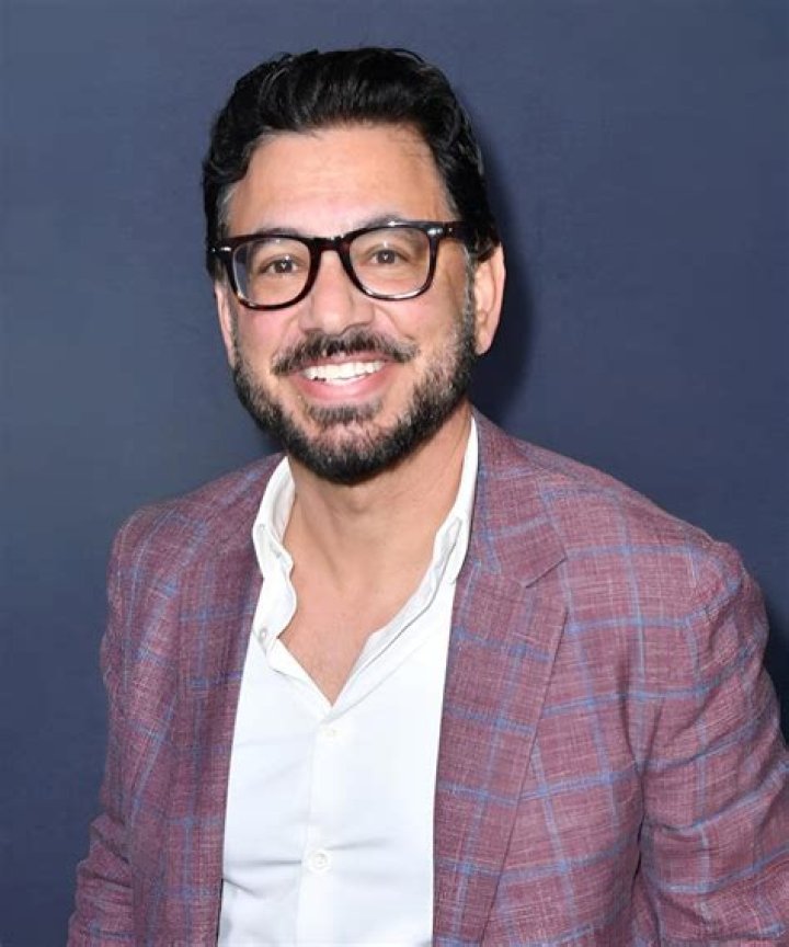 Exploring the Life and Career of Al Madrigal