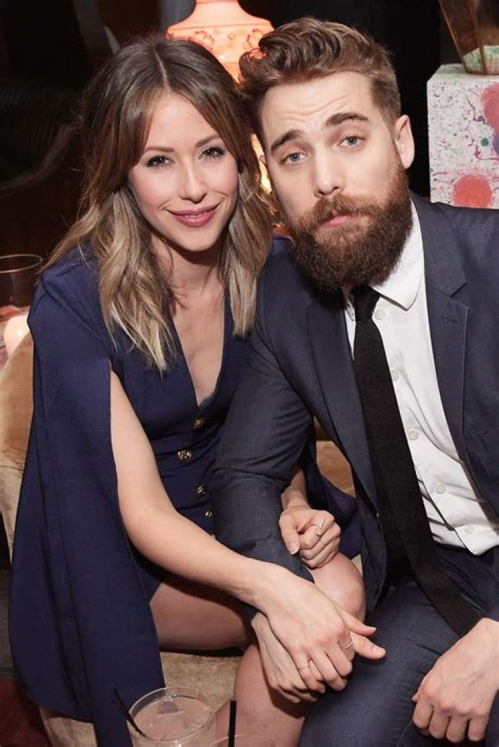 Exploring the Intriguing World of Amanda Crew Relationships