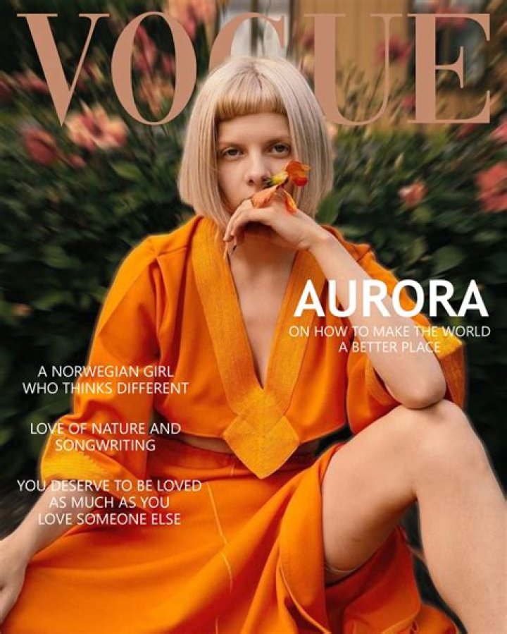 Aurora Naked: A Mesmerizing Natural Phenomenon