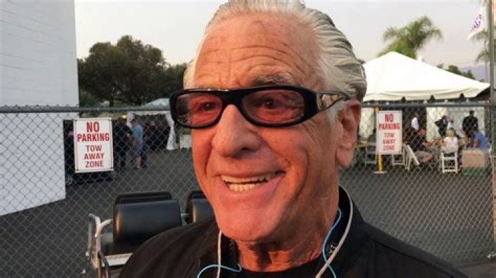 Discovering the Fascinating World of Barry Weiss