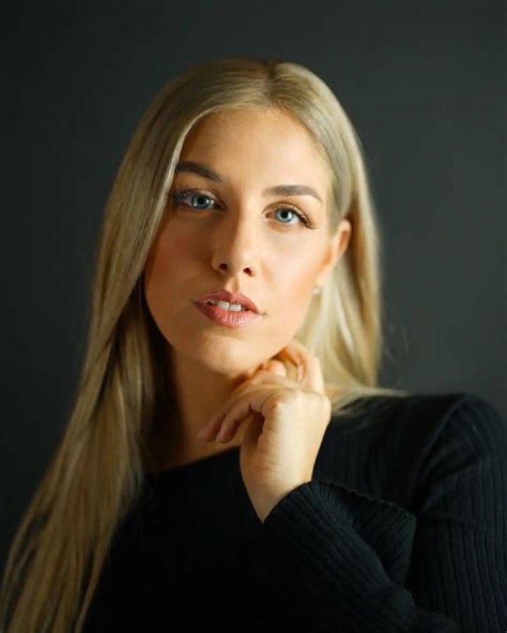 Jontewart: The Extraordinary Journey of a Rising Star