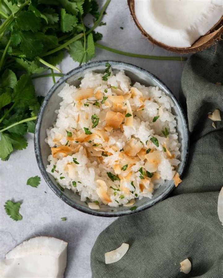 Boiling Rice with Coconut Oil: A Healthier Approach to Cooking