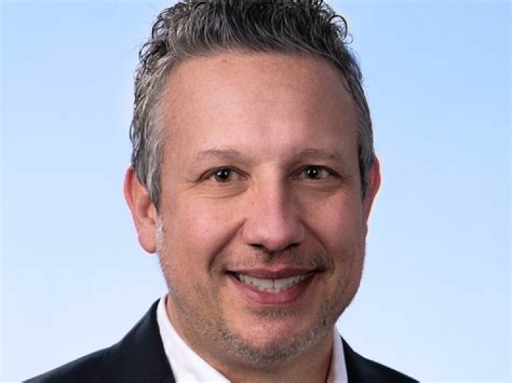 Brian Adams Bio: The Complete Guide to the Rock Legend's Life and Career