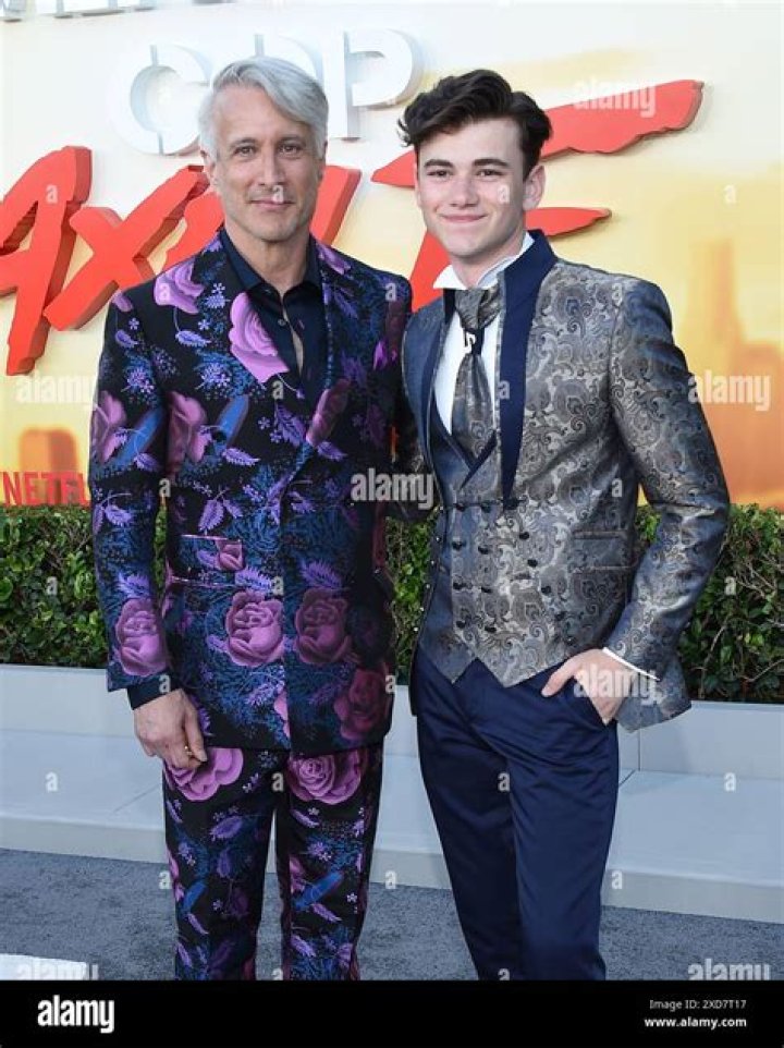 Is Bronson Pinchot Gay? Exploring the Truth Behind the Rumors