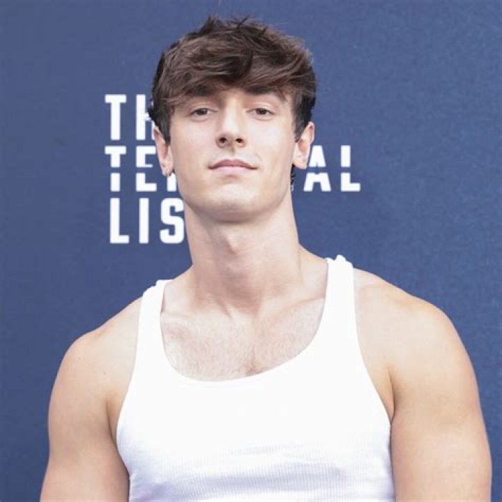 Bryce Hall: The Rise of a Social Media Sensation