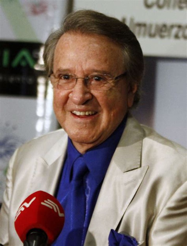 Carlos Villagrán: The Man Behind Quico's Laughter