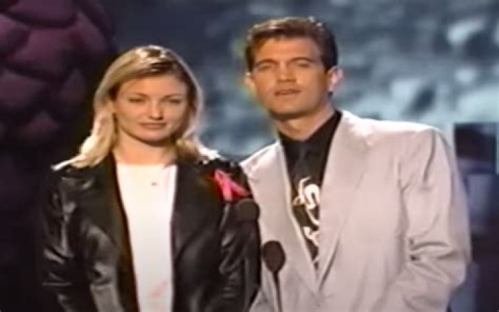 Exploring the Connection Between Chris Isaak and Cameron Diaz