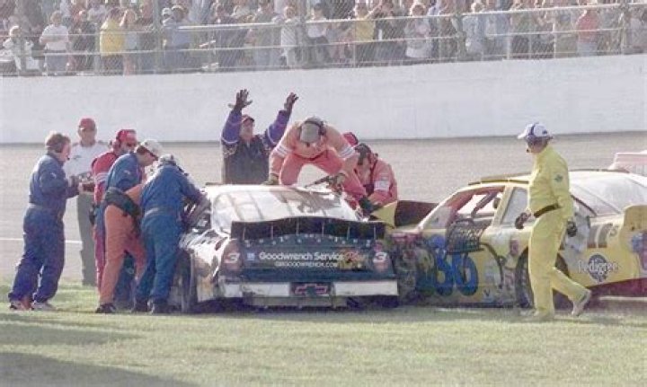 Dale Earnhardt Crash Photos: A Comprehensive Look at the Tragic Accident