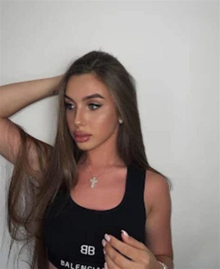 Diana Lovehoy: The Rising Star of Social Media and Influencer Culture