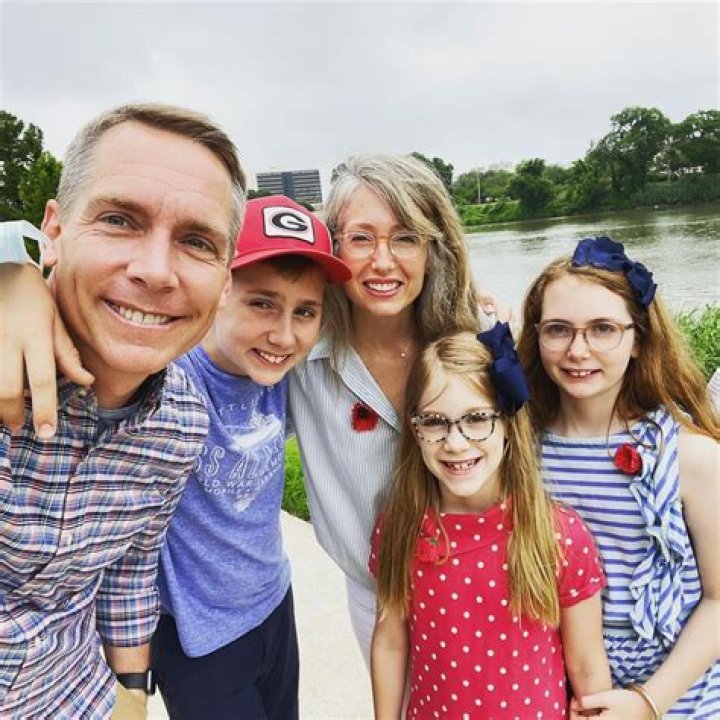 Does Clint Eastwood Support Trump 2024: Unpacking the Political Alignment of an Icon