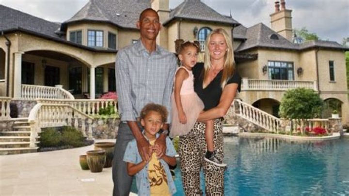 Unveiling the Personal Life of Reggie Miller: Does He Have a Wife?