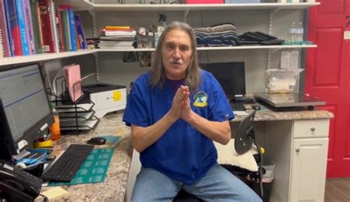 Dr. Jeff Vet Dies of Cancer: A Tribute to a Beloved Veterinarian