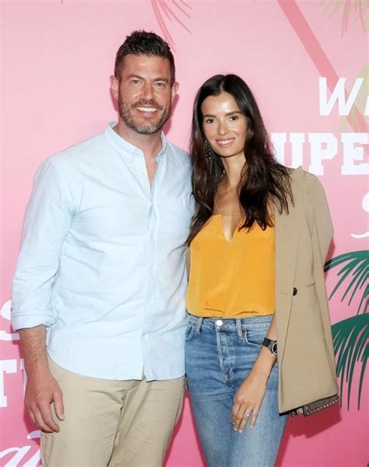 Emely Fardo: A Rising Star in the World of Fashion and Social Media