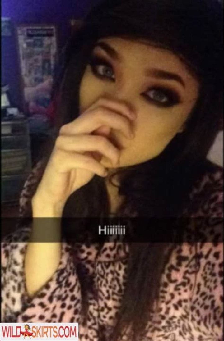 Unraveling the Mystery Behind Emiru Leaked Porn: What You Need to Know