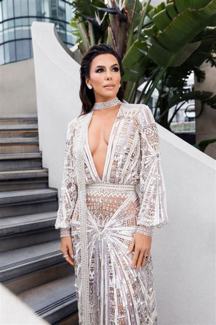 Eva Longoria Dresses: A Style Icon's Fashion Evolution