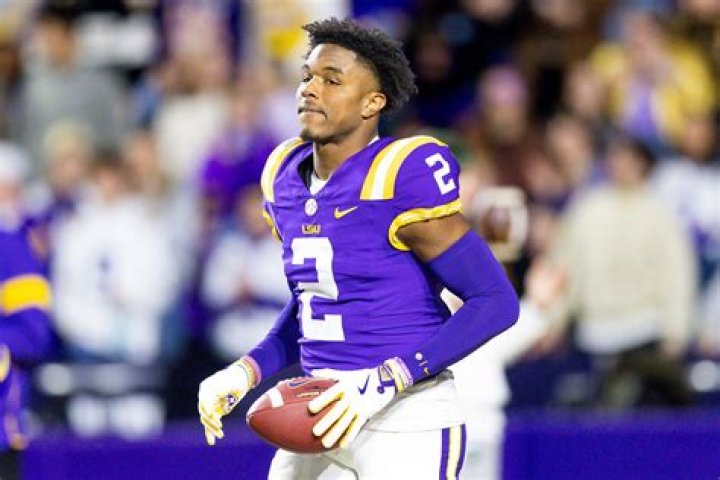 Ex-LSU Star Transfers to SEC Rival: A Thrilling Transition in College Football