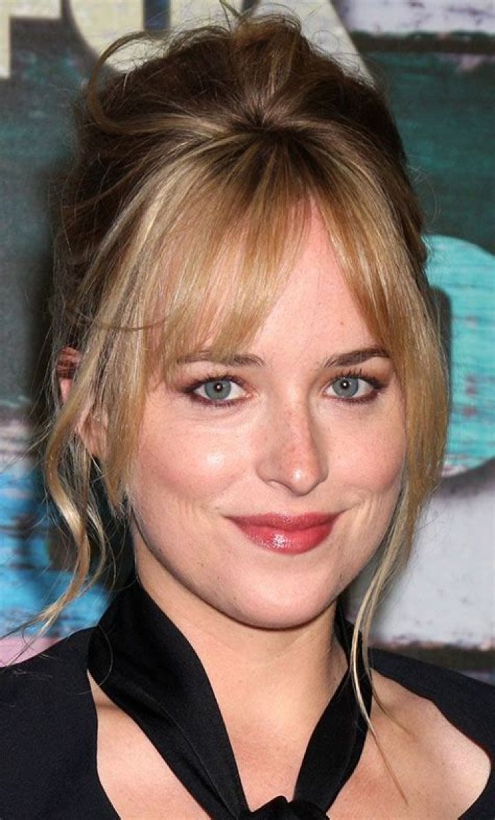 Hairstyle Ideas for Big Foreheads: Embrace Your Unique Look