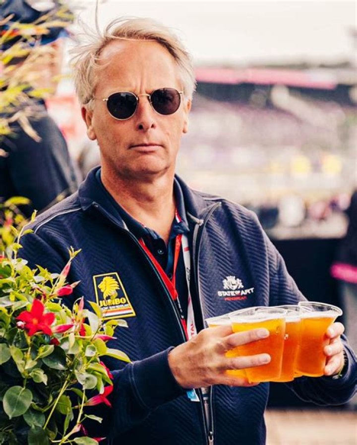 Unveiling the Life and Legacy of Hendrik Jan de Vries