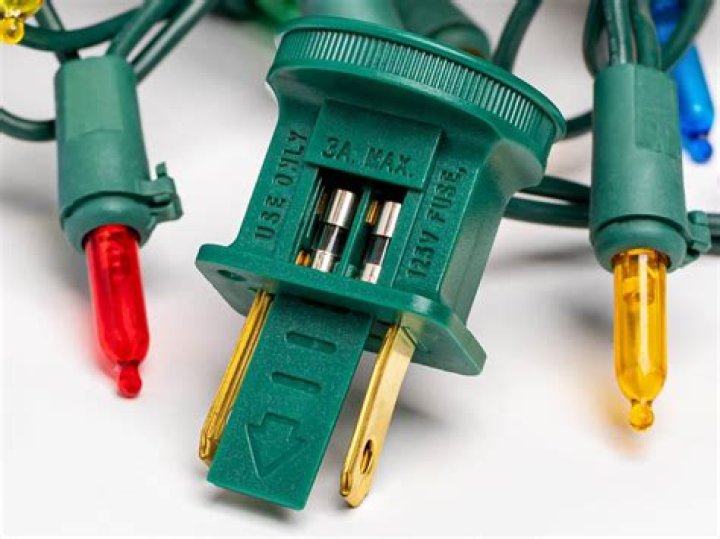 How Do You Replace Fuses in Christmas Lights?