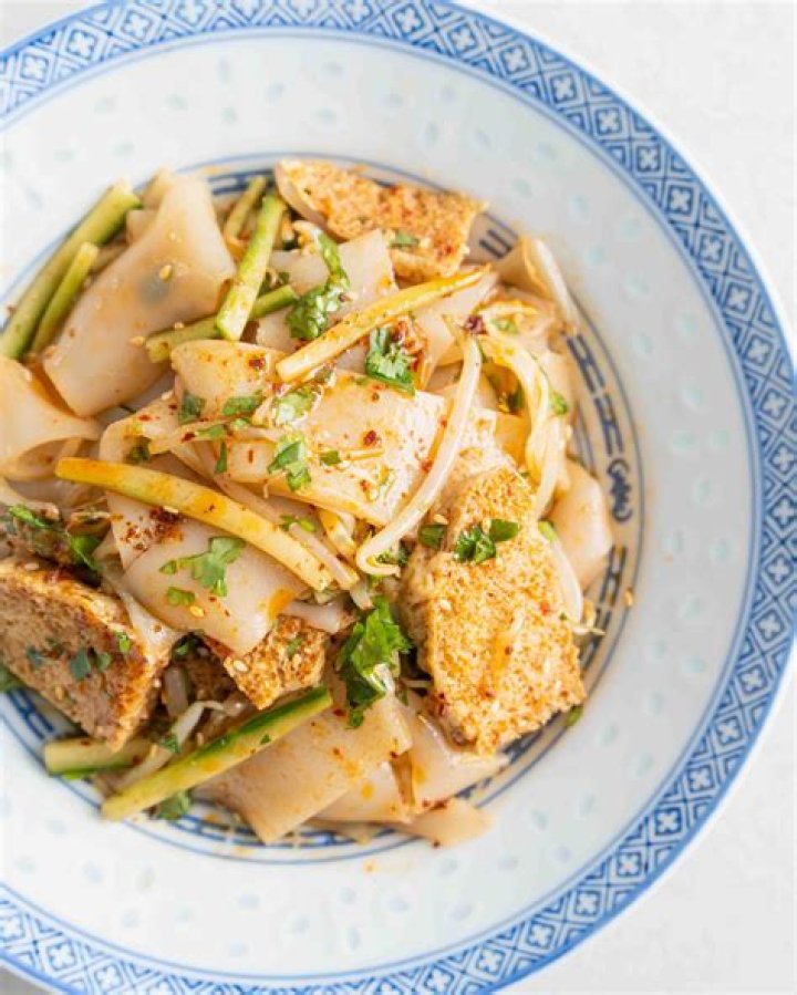 How Much is Liang Pi Noodle? A Comprehensive Guide to this Delicious Dish