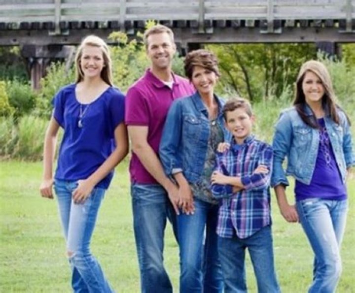 How Old Are Kristi Noem's Children? A Comprehensive Guide