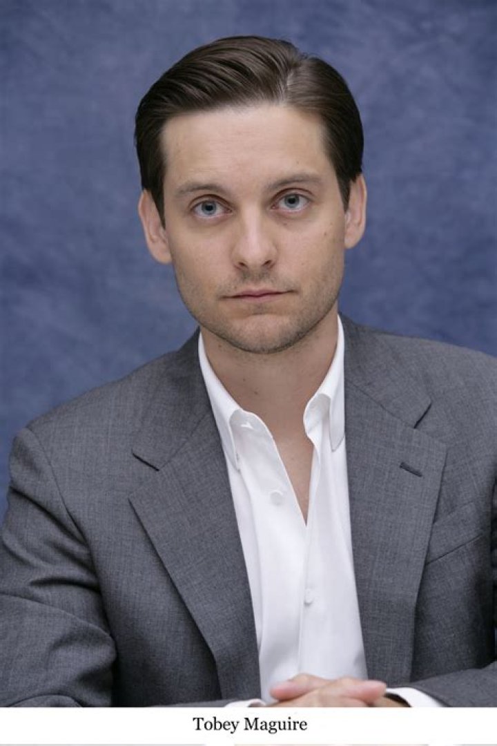 Tobey Maguire's Height in Feet: Uncovering the Truth