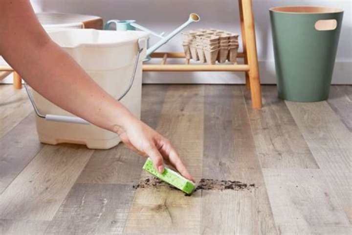 How to Clean Very Dirty Laminate Floors: A Comprehensive Guide