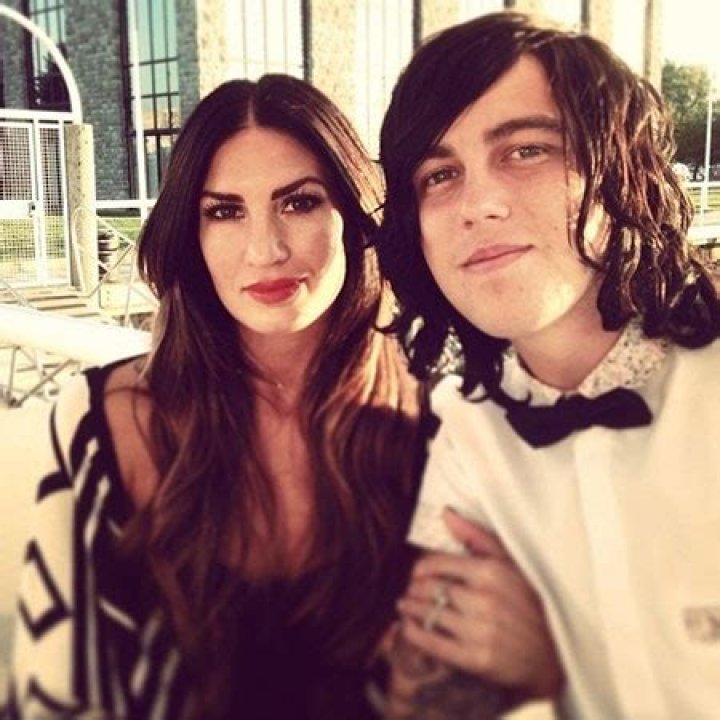 Unveiling the Love Life of Kellin Quinn: Is He Married?