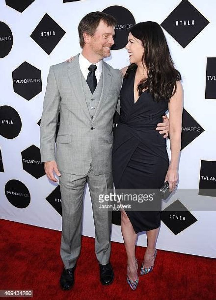 Unveiling the Love Life of Peter Krause: Is Peter Krause Married?