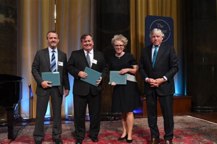 Is Suzanne Craig Married: The Truth Revealed