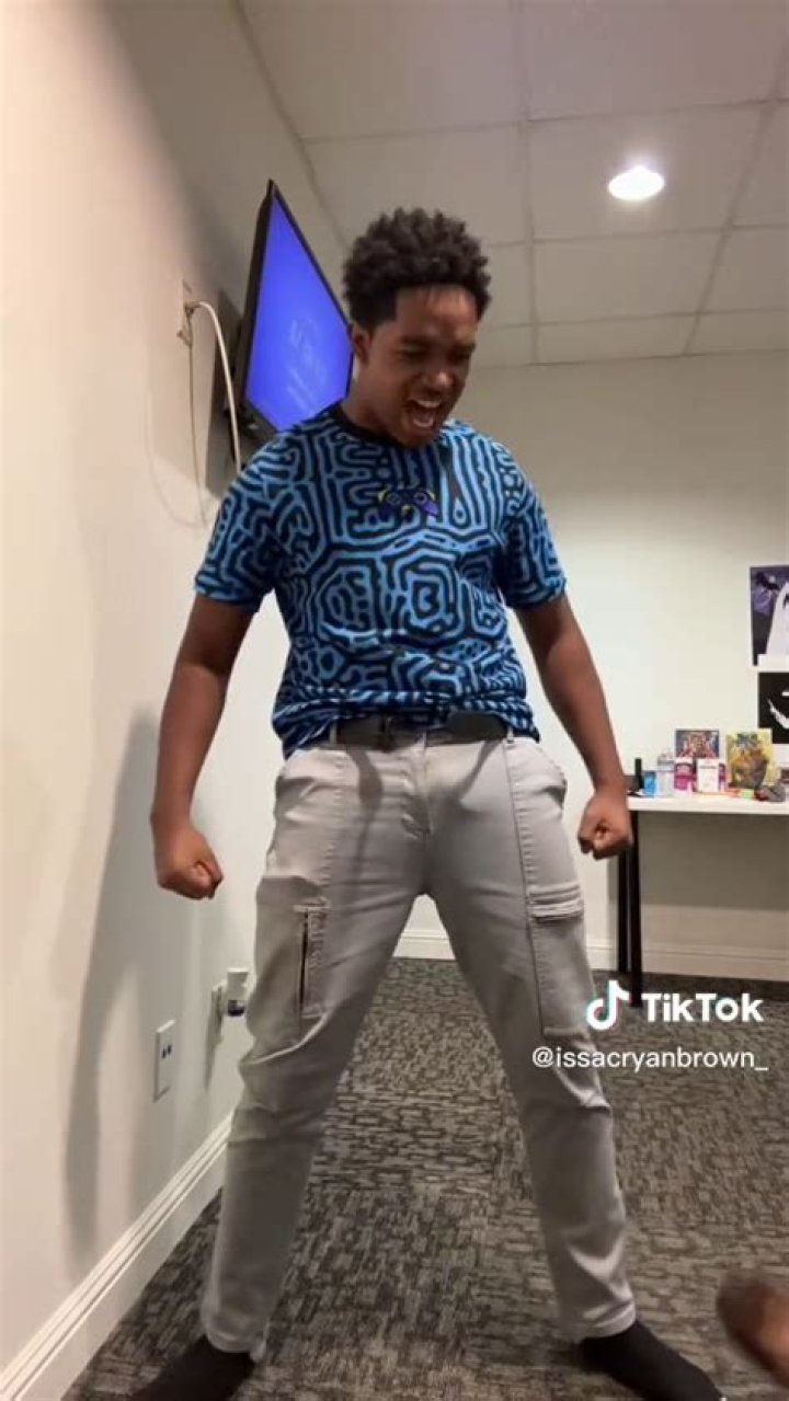 Exploring the Fascination Around Issac Ryan Brown Shirtless: What You Need to Know