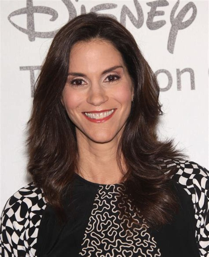 Unveiling the Life and Career of Jami Gertz: A Multifaceted Talent