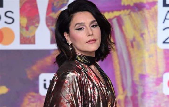 Jessie Ware: A Musical Connection to Palestine