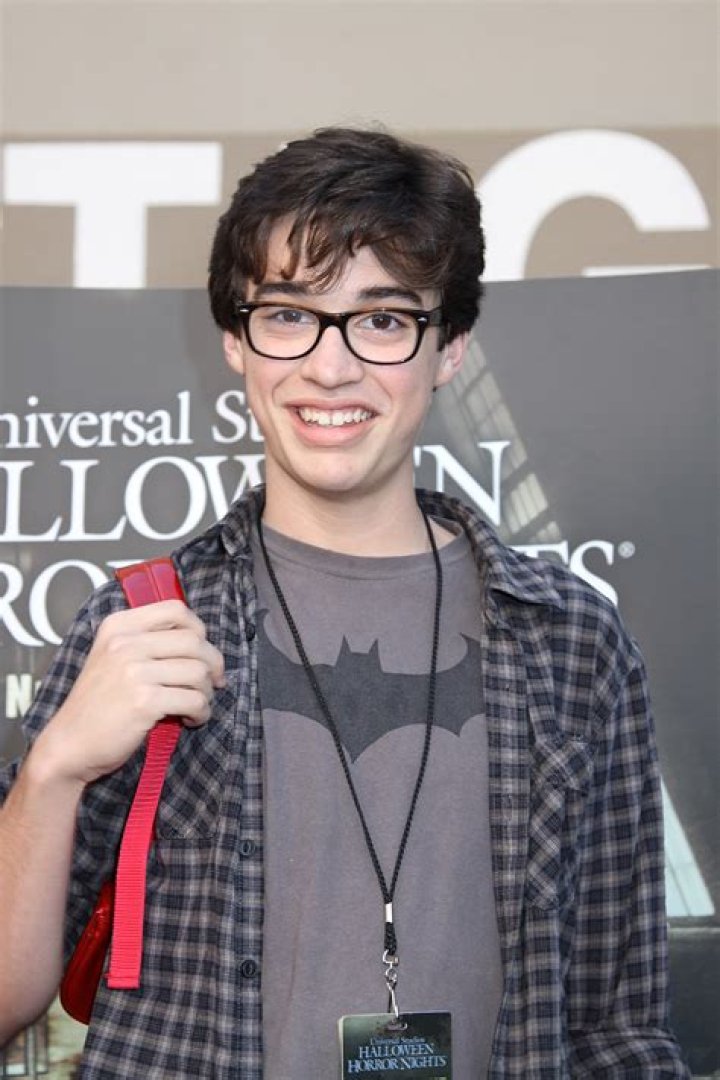 Joey Bragg: The Rising Star Redefining Music and Entertainment
