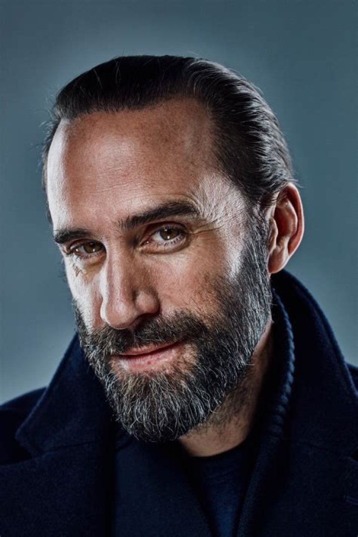 Exploring the Life and Career of Joseph Fiennes: A Comprehensive Overview