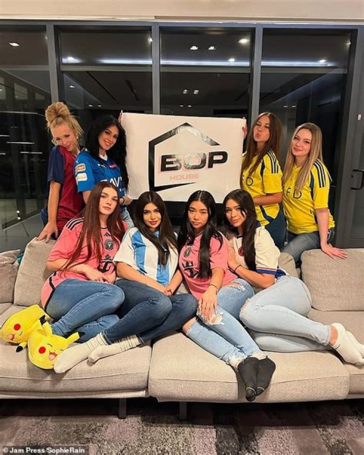 Unraveling the Buzz Around Joyy Mei OnlyFans Leak