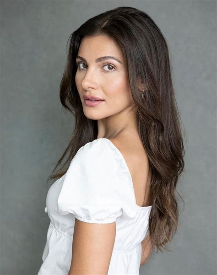 Discovering the Enigmatic Kalinka Petrie: A Journey Through Her Life and Art