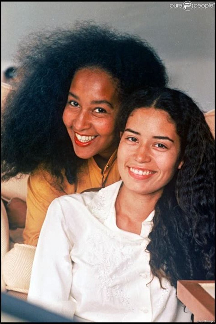 Karis Jagger: The Rising Star in the Fashion and Entertainment World