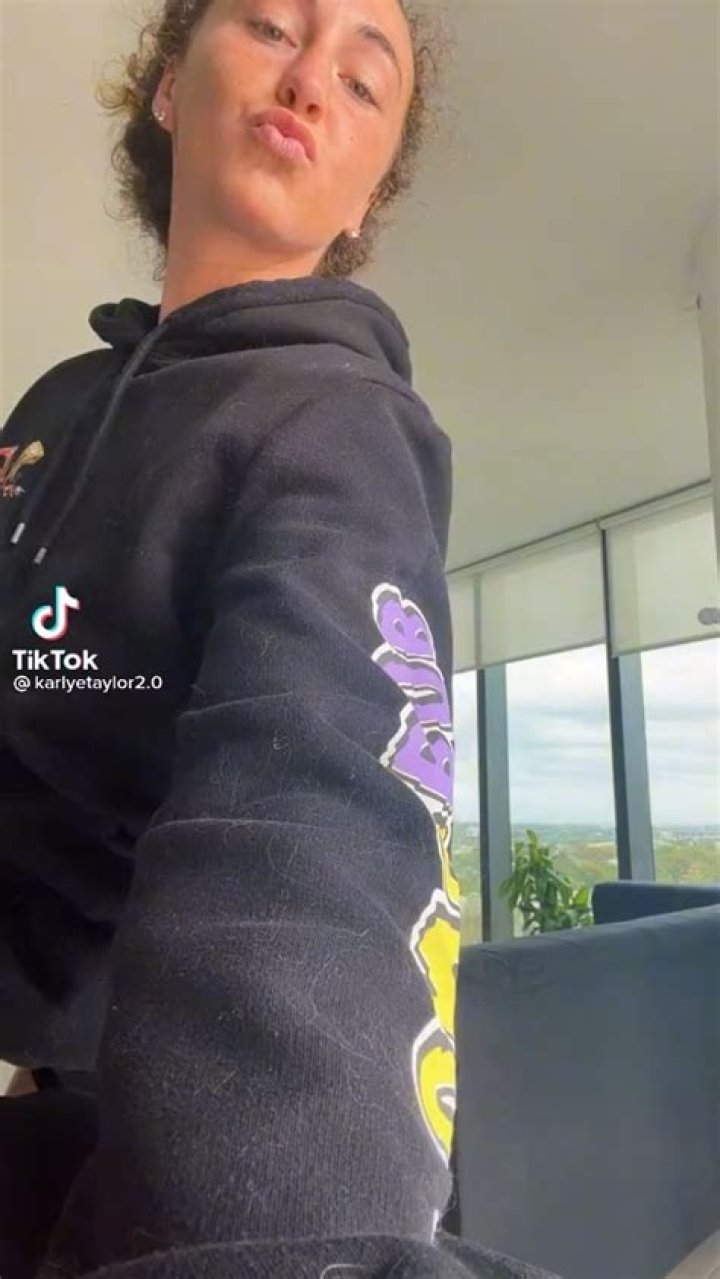 Karlyetaylor2.0 Nude: Exploring the Allure and Controversy