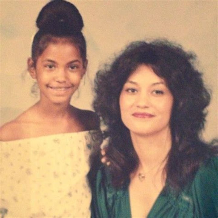 Remembering Kim Porter: The Life of a Mother and Icon