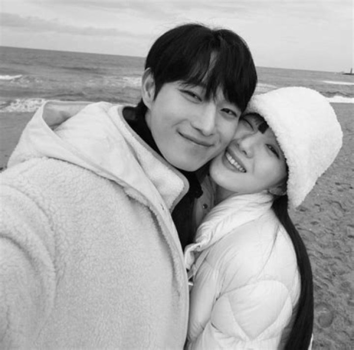 Unveiling the Life of Kim Young-Dae's Wife: A Journey of Love and Support
