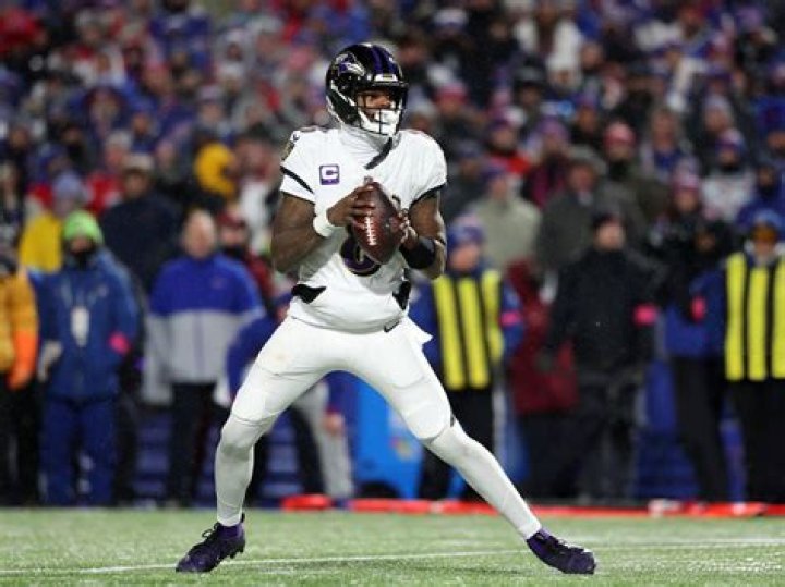 Lamar Jackson: The Dynamic Quarterback's Height and Weight