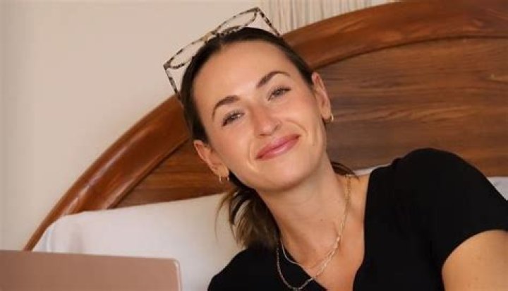 Unveiling the Journey of Laura Whaley and Her Fiancé