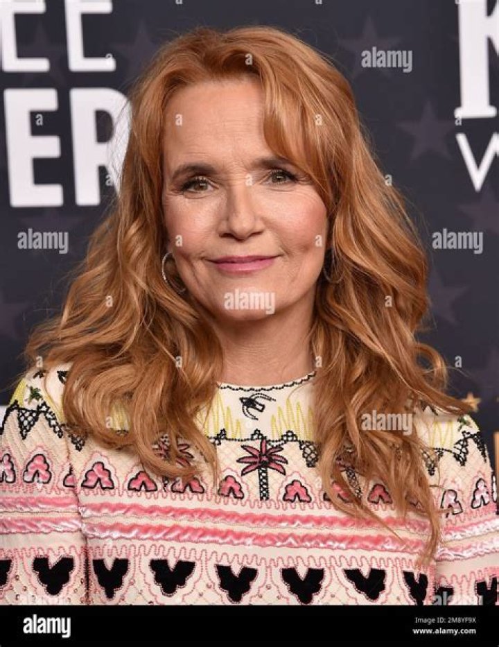 Unveiling the Life and Career of Leah Thompson: A Journey Through Time