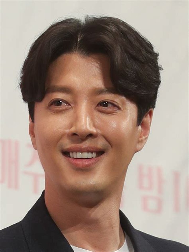 The Ultimate Guide to Lee Dong Gun: Biography, Career, and Personal Life