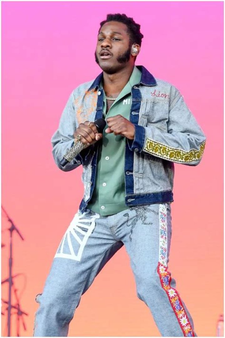 Leon Bridges Net Worth: A Comprehensive Guide to His Wealth, Career, and Achievements