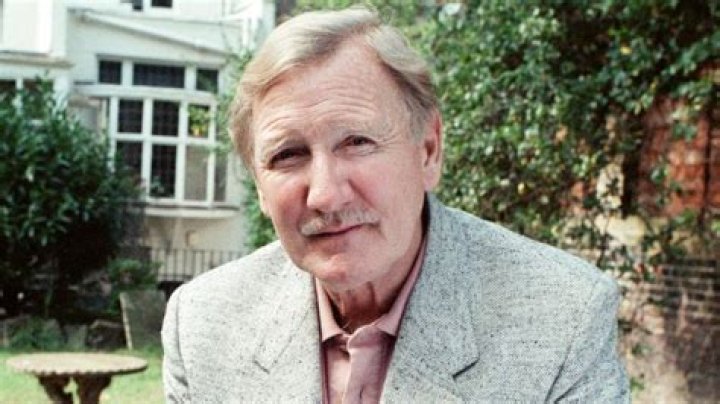 Unveiling the Charismatic Life of Leslie Phillips