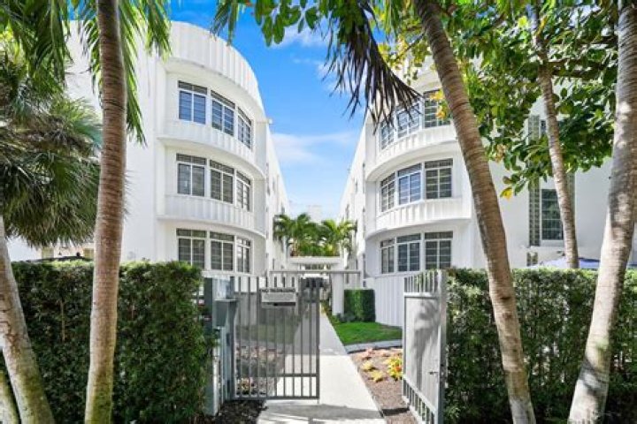 Discover the Iconic Lincoln Arms Miami: A Guide to Luxury and Comfort